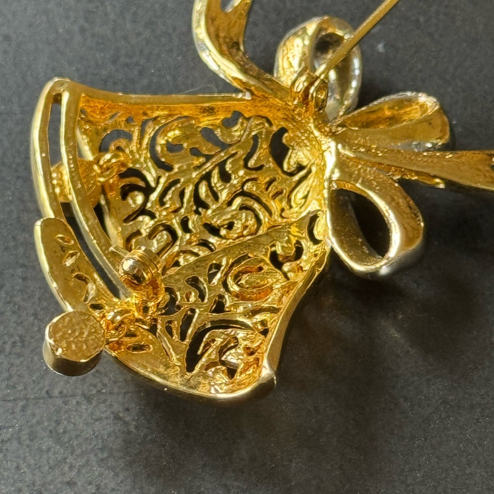 Holiday Brooch - Picture 5 of 6